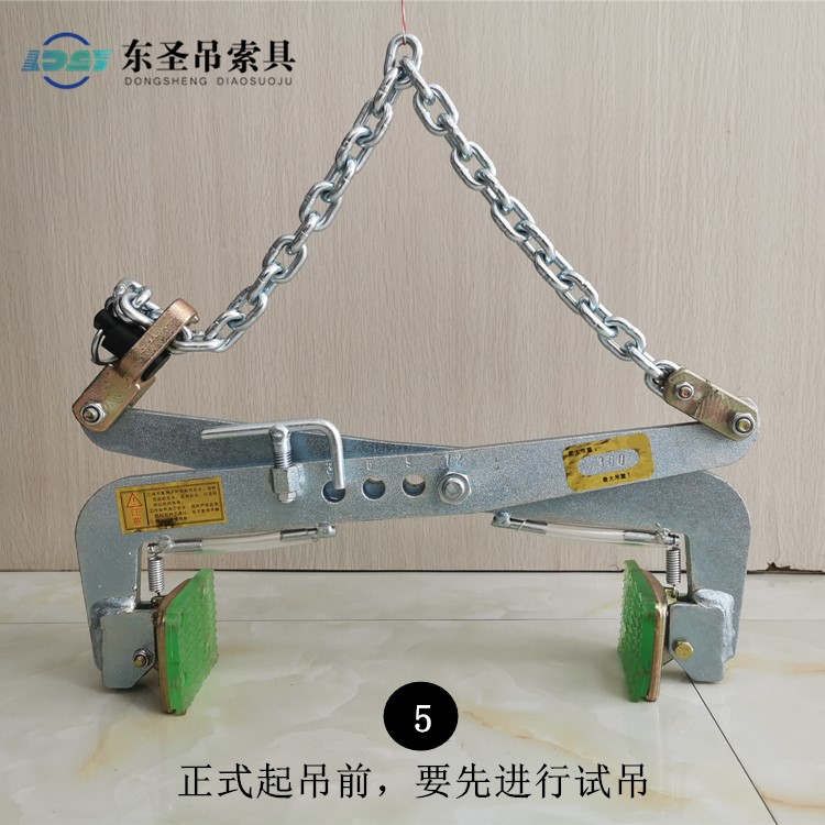 正式起吊前，要先進(jìn)行試吊（如何試吊請(qǐng)參考起重吊裝操作規(guī)范）