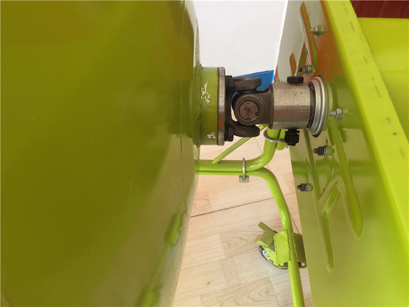 小型建筑攪拌機這一配件,竟能延長其使用壽命5年?那到底是哪一配件?那是萬向節。你購買的小型攪拌機有萬向節嗎?萬向節為什么能延長小型攪拌機使用壽命呢?--河北東圣吊索具制造有限公司--小型建筑攪拌機萬向節部位細節展示圖 小型建筑攪拌機這一配件,竟能延長其使用壽命5年?那到底是哪一配件?那是萬向節。你購買的小型攪拌機有萬向節嗎?萬向節為什么能延長小型攪拌機使用壽命呢?--河北東圣吊索具制造有限公司--小型建筑攪拌機萬向節部位細節展示圖