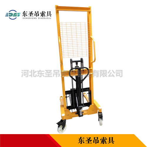 手動液壓堆高車供應廠家展示三款不同產品對比圖--河北東圣吊索具制造有限公司--小型攪拌機|石材夾具|液壓堆高車|手動叉車 手動液壓堆高車供應廠家展示三款不同產品對比圖--河北東圣吊索具制造有限公司--小型攪拌機|石材夾具|液壓堆高車|手動叉車