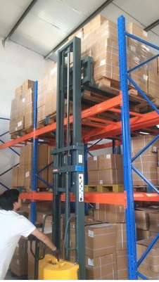 增高版液壓堆高車(chē)--河北東圣吊索具制造有限公司--液壓堆高車(chē)|手動(dòng)叉車(chē)|小型攪拌機(jī)|石材夾具 增高版液壓堆高車(chē)--河北東圣吊索具制造有限公司--液壓堆高車(chē)|手動(dòng)叉車(chē)|小型攪拌機(jī)|石材夾具